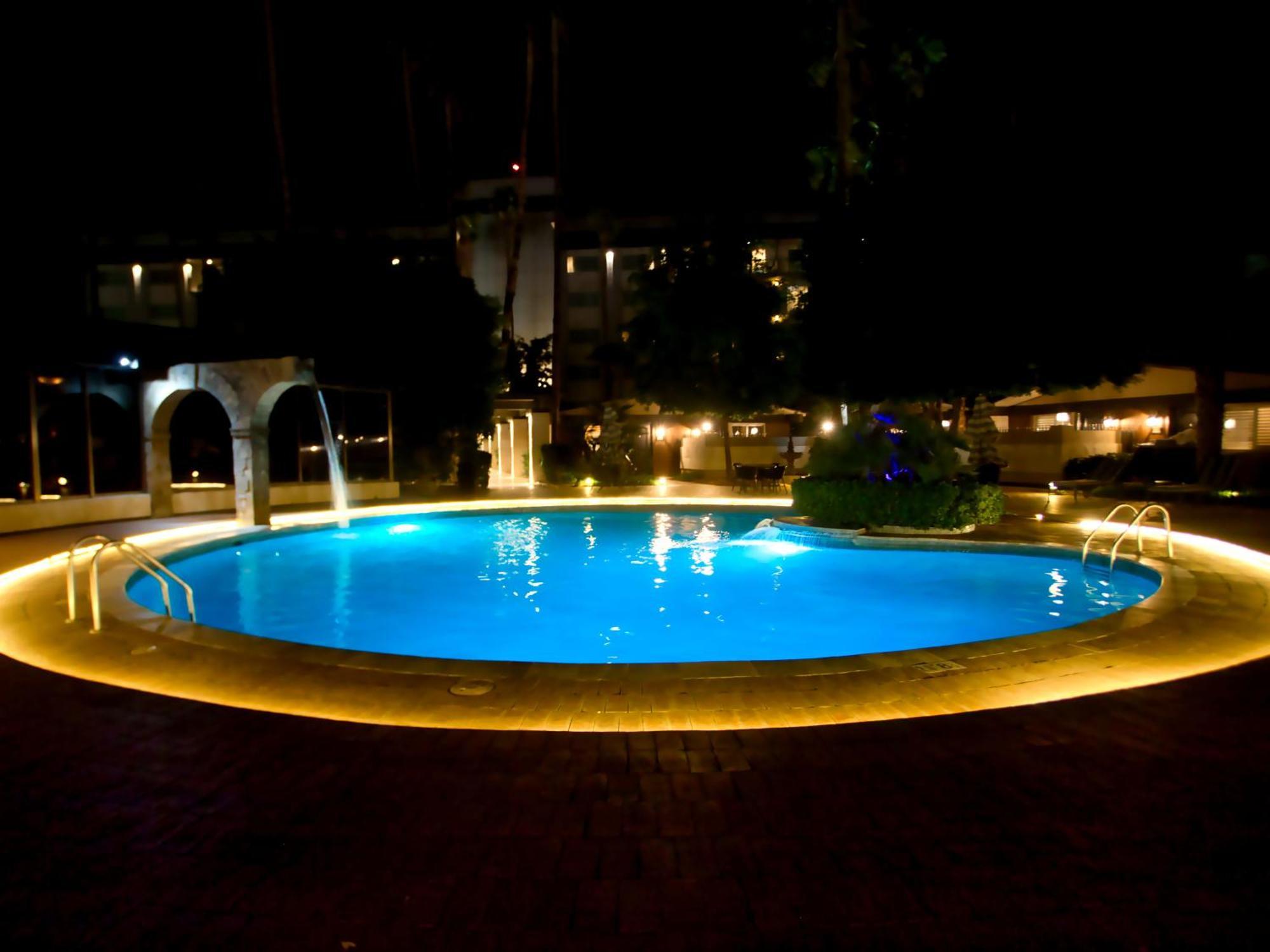 Hotel Lucerna Mexicali Bagian luar foto