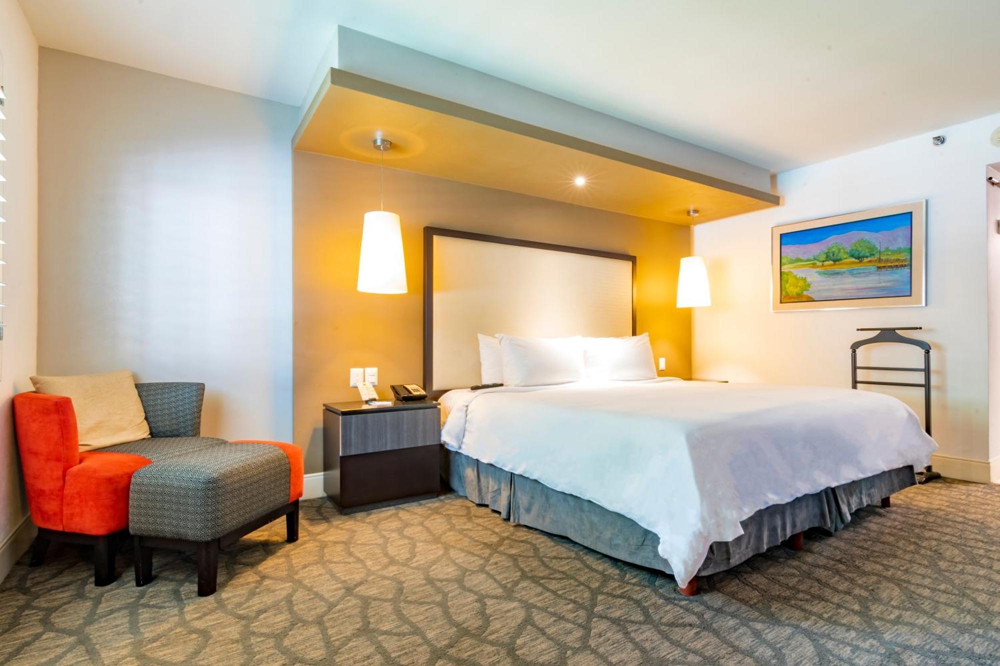 Hotel Lucerna Mexicali Bagian luar foto